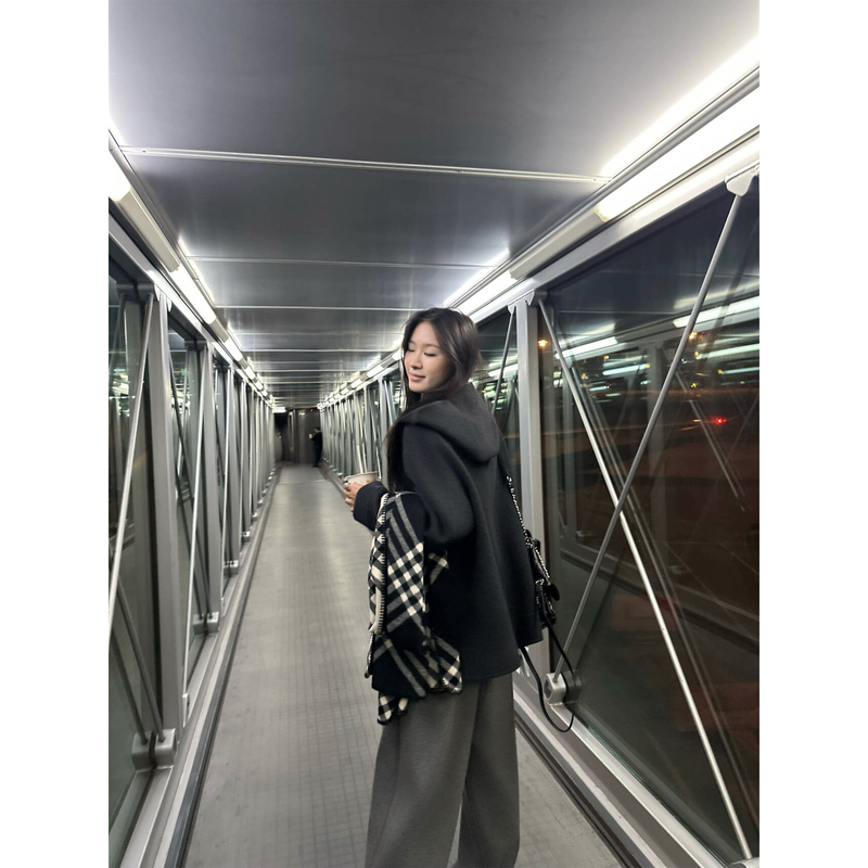 5Werkwen Maxmar* Double-Sided Wool Sweatshirt with Hood and Zipper, Minimalist Silhouette Coat