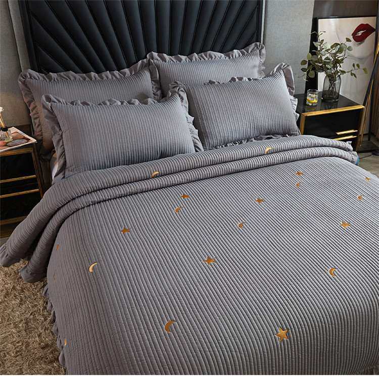 Bed cover onepiece sanding doublesided cotton quilted sheet