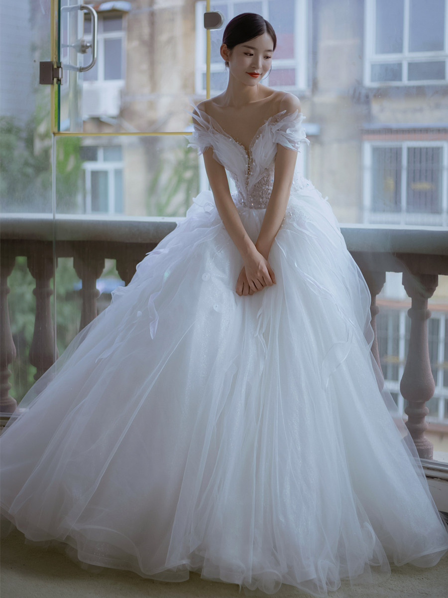 Main wedding dress 2020 new thin and simple bird spirit pregnant woman bridal temperament dress super fairy dream starry sky tail
