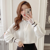 2021 autumn new white shirt womens design sense niche light cooked temperament shirt retro port flavor flared sleeve top