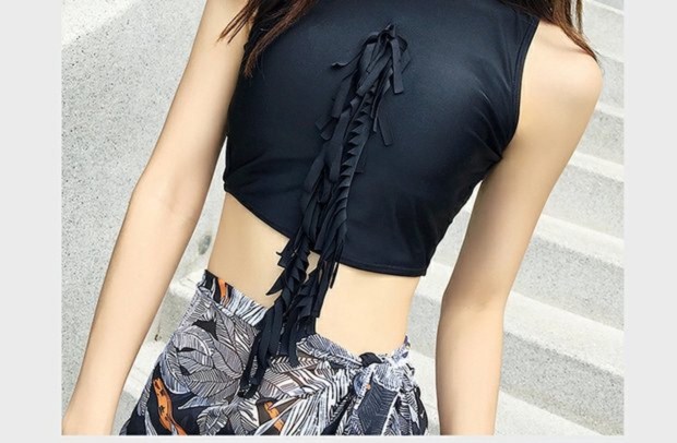 Cặp đôi đồ bơi bảo thủ mùa xuân nóng bỏng ngực nhỏ tụ tập bikini áo tắm gợi cảm bên bờ biển kỳ nghỉ phù hợp với cặp đôi - Vài đồ bơi 	đồ đôi tắm biển đẹp