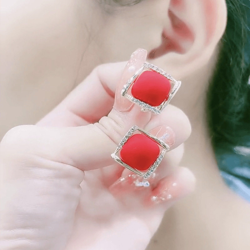 Japanese Premium New 925 Silver Needle Versatile Red Square Stud Earrings Autumn Personality Diamond-Studded Light Luxury High-End Earrings