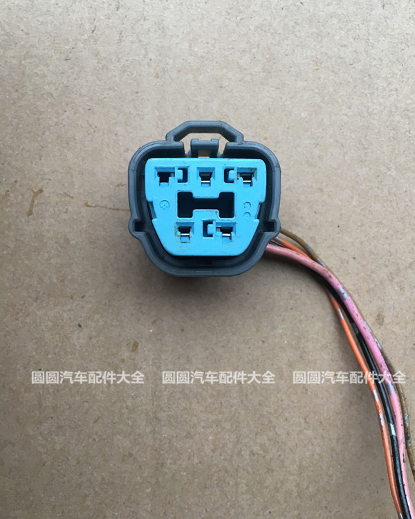 Applicable to the original import of gasoline pump plug for the Odyssey CRV gasoline pump electronic fuel pump in Honda