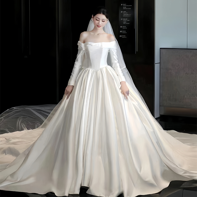 Elite advanced wedding dress, open shoulders, high-end