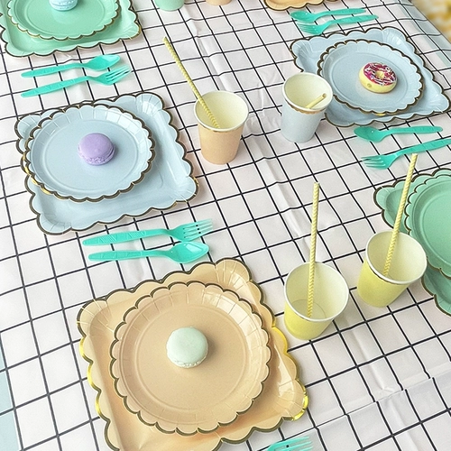 Свадебные десертные десертные украшения Три -слоя на дисплее стойка на день рождения укладки