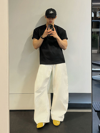 Long high-waisted white jeans for boys in the summer, American style drapey wide-leg scimitar pants, fitness lift-up boot-cut pants