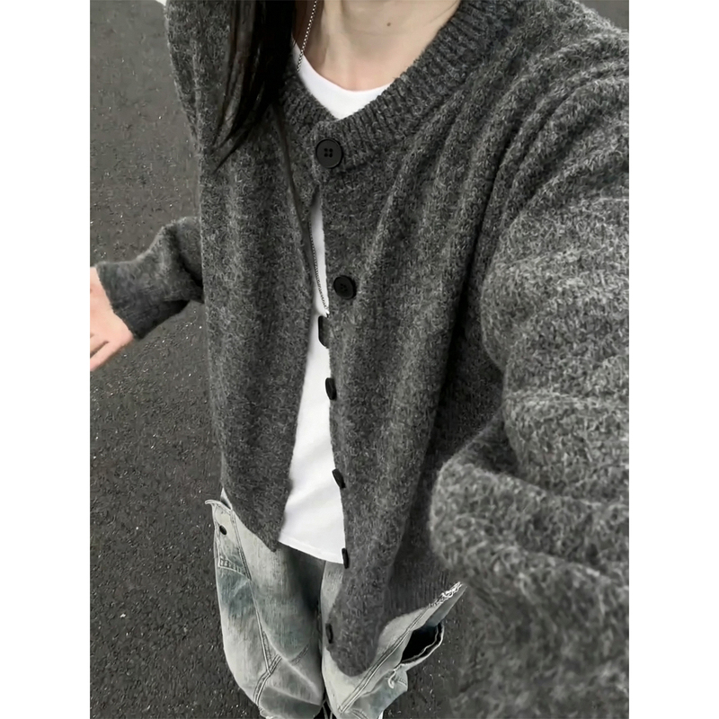 Black and Gray American Retro Sweater for Men and Women, Autumn and Winter Lazy High-End Knit Cardigan, Atmospheric Couple's Coat Black and Gray American Retro Sweater for Men and Women, Autumn and Winter Lazy High-End Knit Cardigan, Atmospheric Couple's Coat