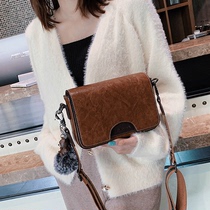 Small bag female crossbody 2021 New Tide Korean fashion one shoulder small square bag on new texture leather European station womens bag