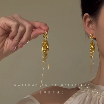 Zircon wheat ears golden leaf earrings 2025 new hot style high-end dinner light luxury tassel earrings for women