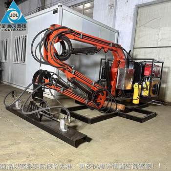Garden maintenance vehicle-mounted hedge trimmer, highway greening isolation belt trimmer, remote control hedge trimmer