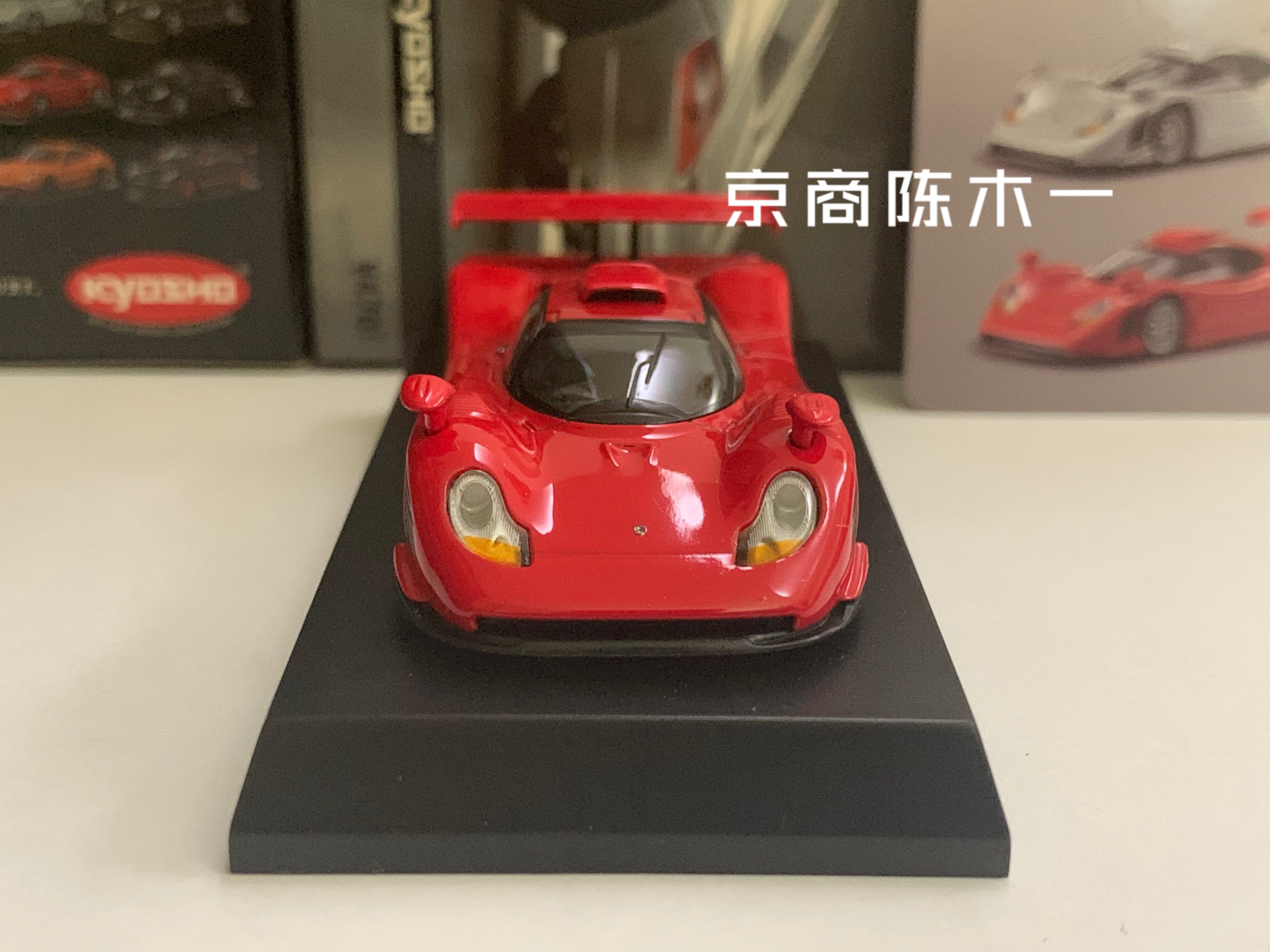Modelo 1:64 Kyosho Porsche 911 GT1 Metal