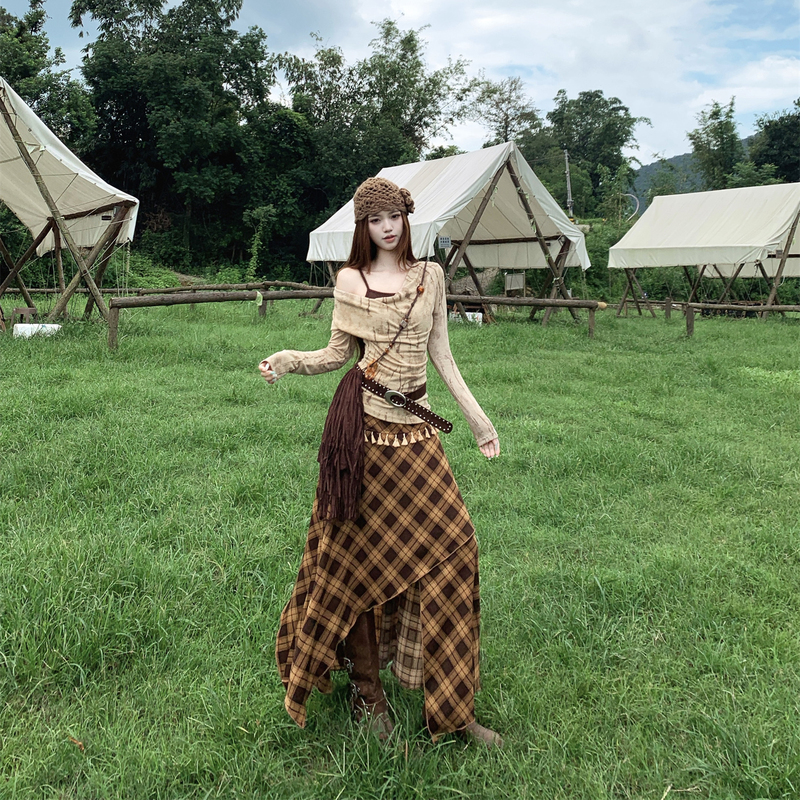 Sichuan-Western Xinjiang Grassland Travel Wasteland Style Outfit with Off-Shoulder Tie-Dye Top and Retro Plaid Irregular Skirt Set