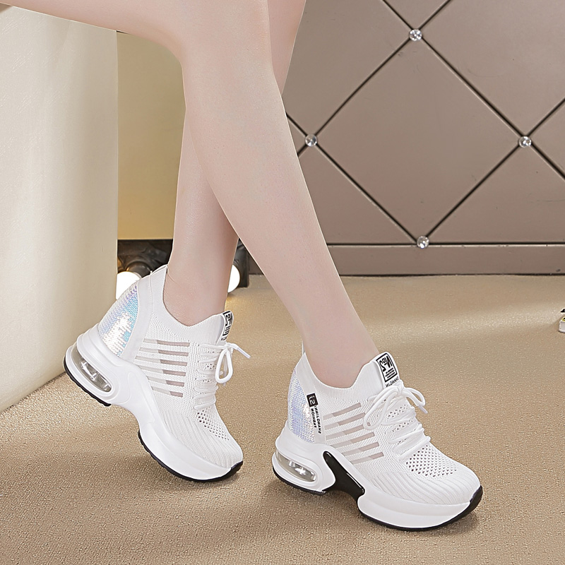 Mesh sneakers women's 2020 spring and summer new Korean version of breathable slim leisure travel running height mesh shoes