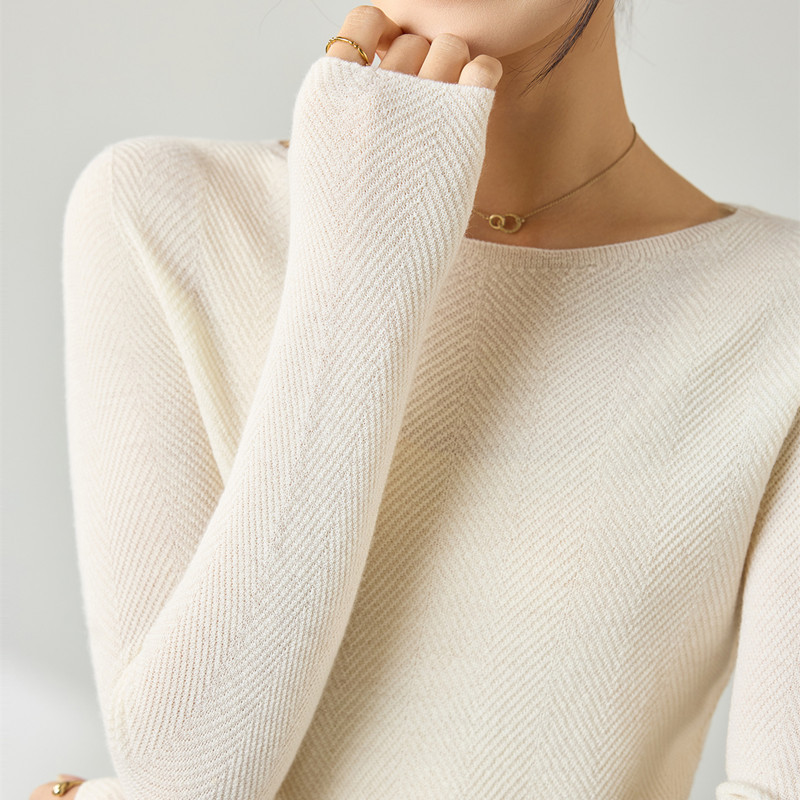 Yangzi Yarn Water Ripple Round Neck Pure Wool Sweater for Women, Fine-Spun White Base Shirt, Seamless Pullover Knit Sweater