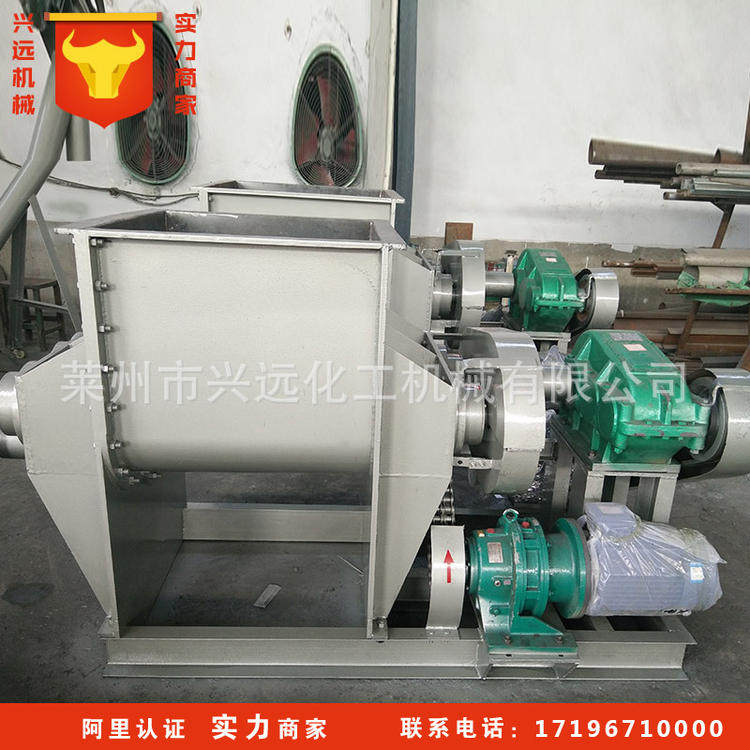 3667233453_1104035841