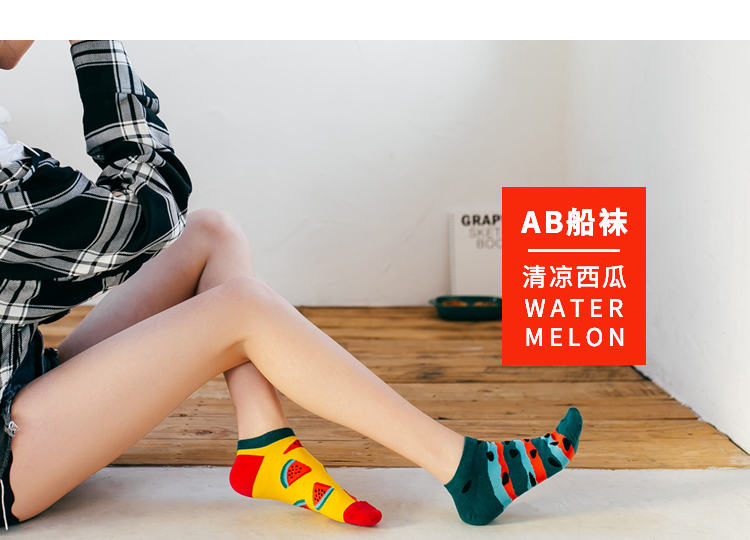 WOHO mùa xuân và mùa hè mới AB bất đối xứng vui nhộn sáng tạo graffiti màu thuyền vớ vớ nông miệng vớ nam và nữ vớ cotton thủy triều - Vớ bông tất cao cổ nữ
