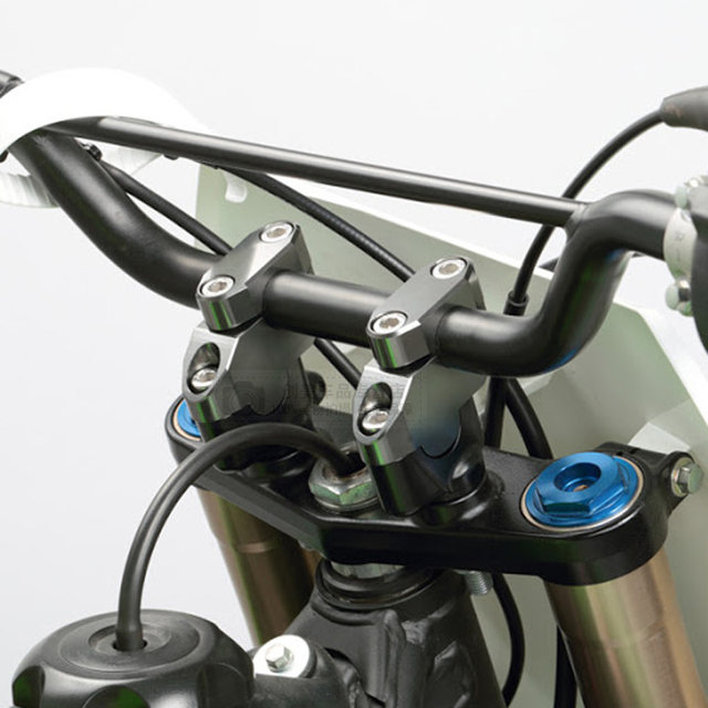 Japanese Zeta Off-Road Motorcycle Handlebar Riser Modification Kit for Non-Reducing Handlebars, Used to Raise and Move the Handlebars Forward