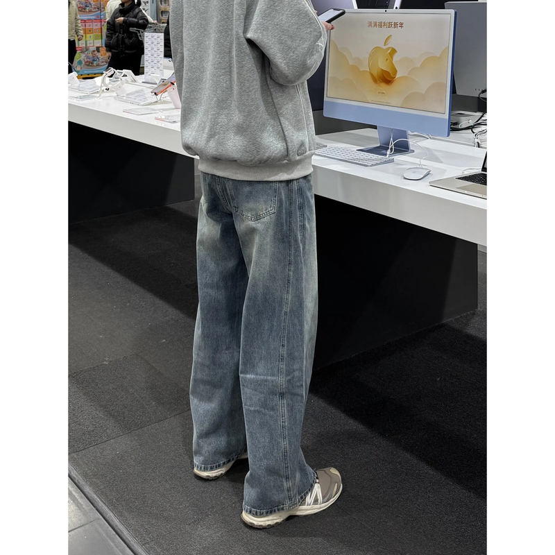 It's from Cc's Brand. American Retro Distressed Jeans, Washed Wide-Leg Jeans, Trendy Banana Pants, Straight-Leg Pants