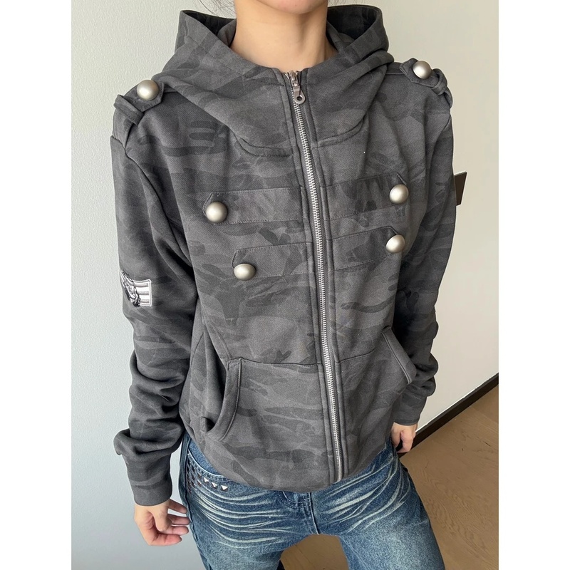 Trendy American Retro Studded Camouflage Hoodie for Men and Women, 2026 Autumn New Street Style Jacket Trendy American Retro Studded Camouflage Hoodie for Men and Women, 2026 Autumn New Street Style Jacket