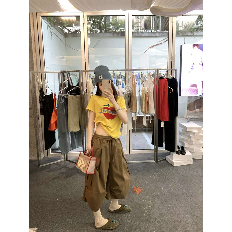 Realzz Zhangzhang All-Day Relaxed and Stylish Cropped Wide-Leg Cargo Pants