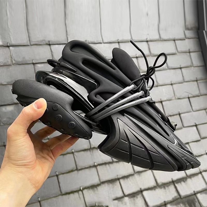 2026 Spring New Bal Space Man Spaceship Couple Shoes Shock-Absorbing Sports Dad Shoes Submarine Shoes