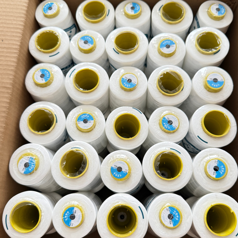 [60 Rolls] 402 Sewing Thread, Black and White, Large Roll, 8000 Yards, Sewing Machine Thread, Flatbed Sewing Machine, Polyester Thread, Thin Thread