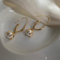 (Franc Cader) France Light Extravagant Designer Twisted Line Pearl Earrings Female Temperament Earrings