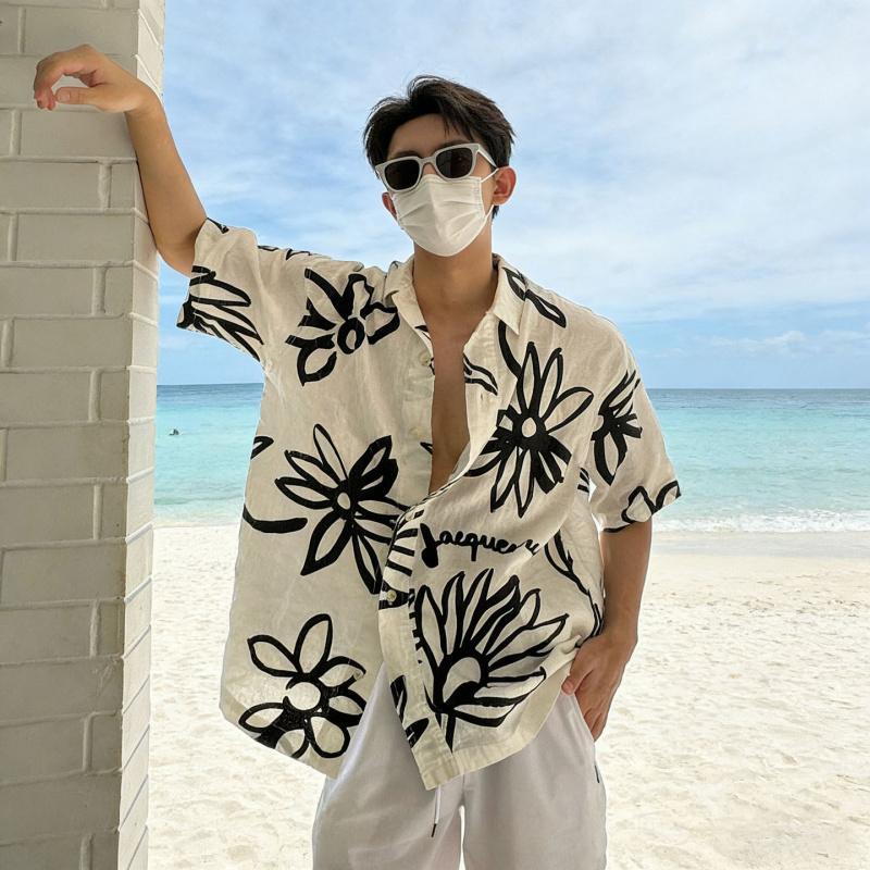 Hawaiian Vacation Ice Silk Short-Sleeved Floral Shirt for Men, Summer Trendy Brand, Cool and High-End Feel, Loose Beach Shirt