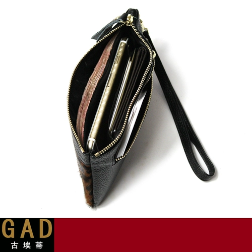 Маленькая сумка клатч, кожаная вместительная и большая сумка с петлей на руку, из натуральной кожи