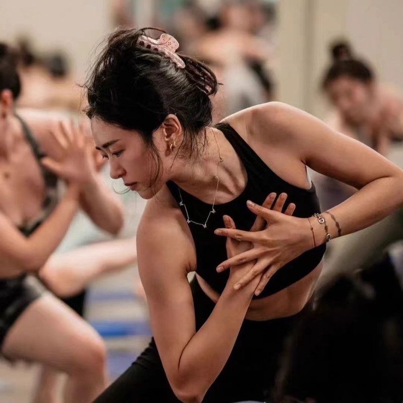 Internal Flow Yoga Practice Course 2022-2024 Cloud Monthly Card Package Update: 60-Minute Classes, over 200 Classes in Total