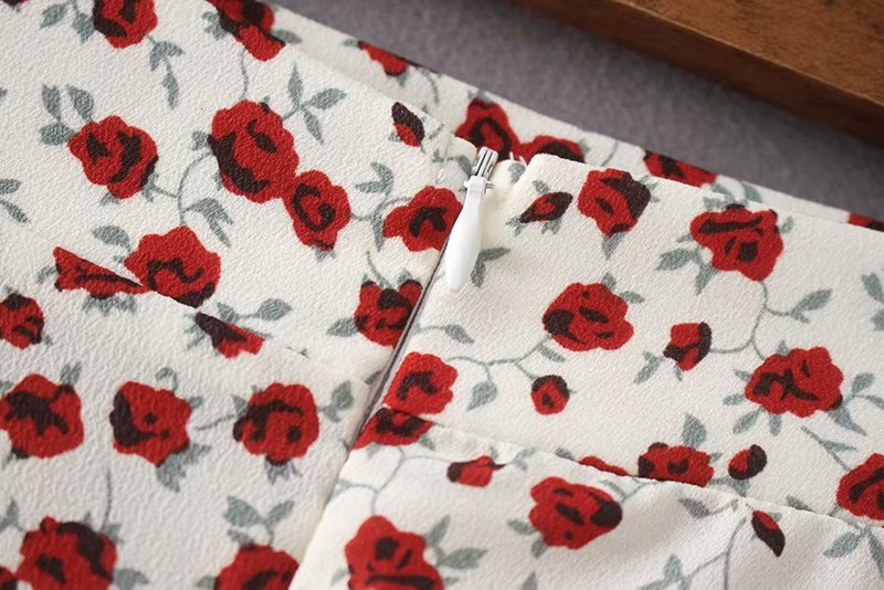 Châu Âu và Hoa Kỳ sức sống retro mùa hè Kendo váy in hoa nhỏ xù gấu váy mini - Váy chân váy xếp ly ngắn