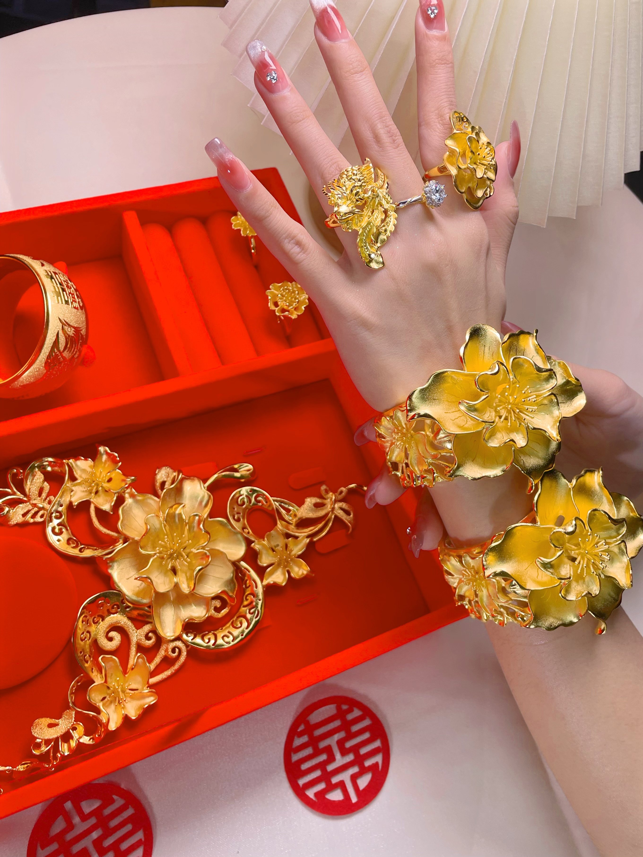 金玉珠宝婚庆饰品