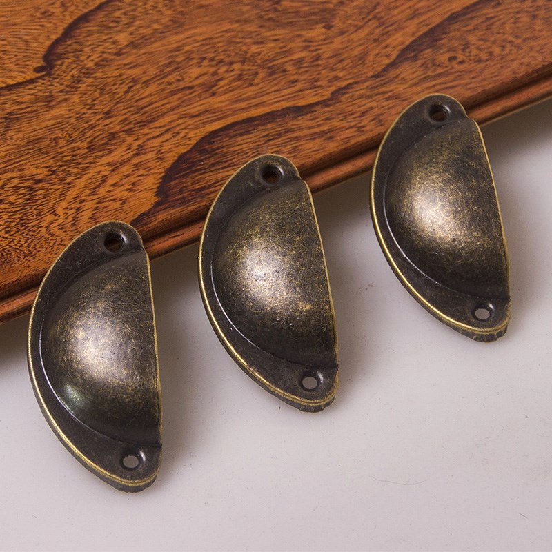 Retro shell cabinet door handle semi-round old bronze American hand antique Chinese medicine cabinet drawer handle handle