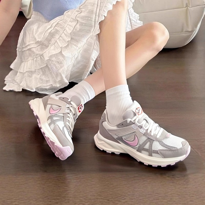 nike chunky shoes womens