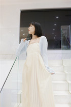 Korean version VIKTORIACHAN summer French fashion pleated suspender dress niche Western style satin bottoming skirt