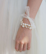 Pearl event Meeting Wine banquet photography European and Korean wedding ceremony Bride wrist flower Bridesmaid sister group hand flower