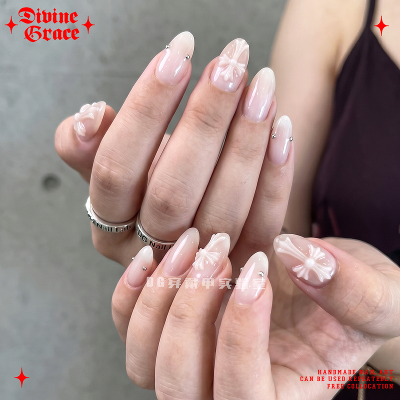 [Hot Girl Nail Art] Milky Glass White Embossed Cross Nail Art/High-End Handmade Stunning Wearable Nails