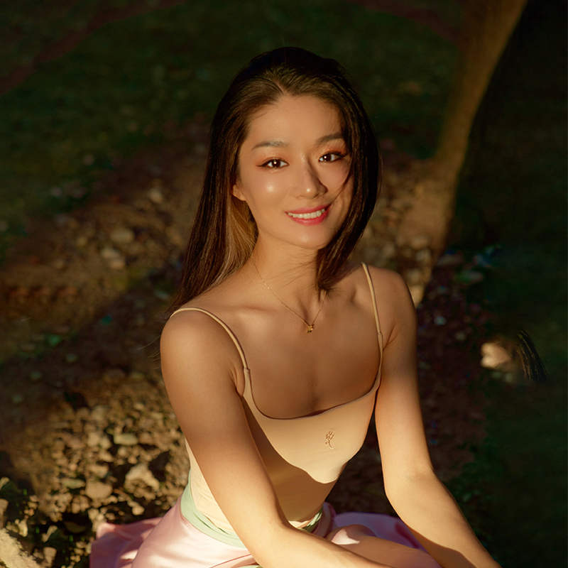 Poetic flower core invisible flesh color dancer base women's underwear sport low-cut ladies vest king poetic same style
