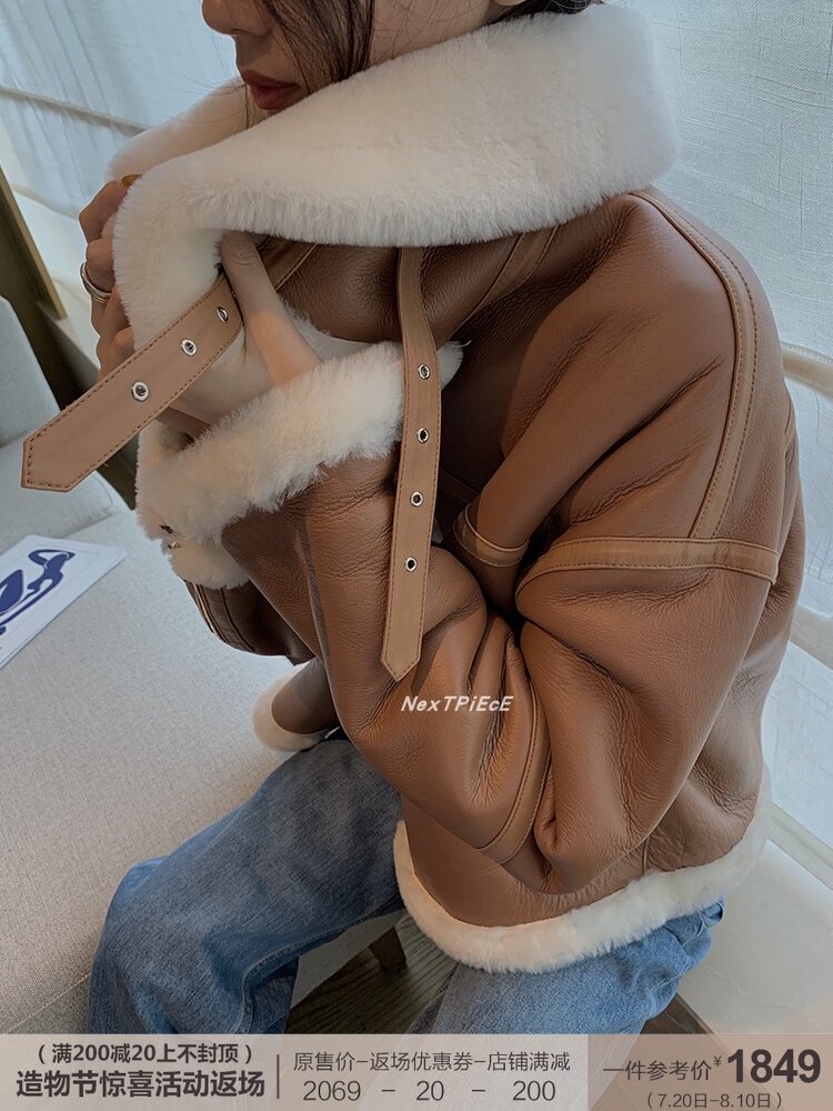 NP 2021 new fur fur one-piece coat female Tuscan imported lamb hair young lapel