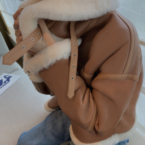 Fur integrated 2021 new female locomotive leather straw jacket short Tuscany lamb wool over the winter maiden