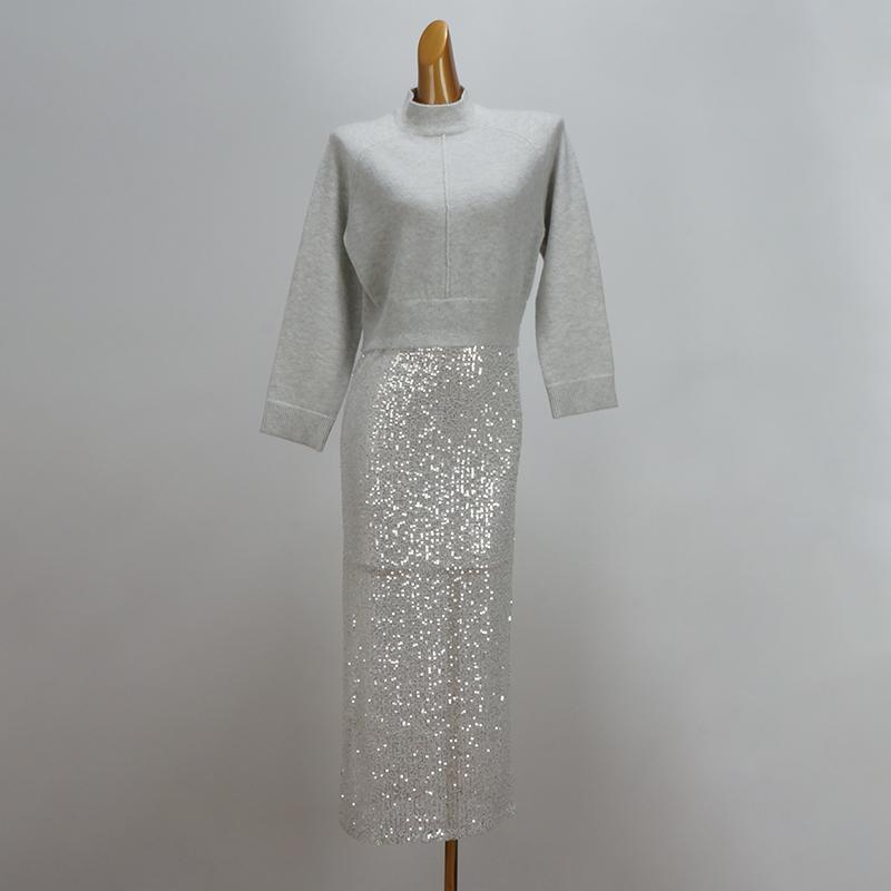 Korean-Style Silver Sequin Shiny Bodycon Dress for Women, New Autumn and Winter Straight-Cut Design, High-Waisted and Elegant Long Dress Korean-Style Silver Sequin Shiny Bodycon Dress for Women, New Autumn and Winter Straight-Cut Design, High-Waisted and Elegant Long Dress