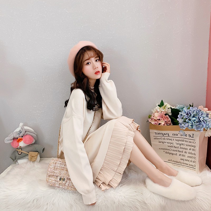 2022 autumn and winter new loose medium long version light ripened wind knit foreign dress woman over knee worthy coat with undercoat dress