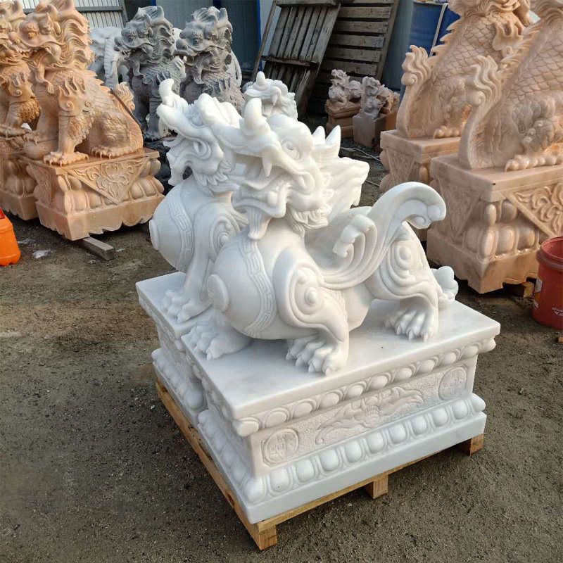 The Leopard stone sculptures look at the door a couple of home town houses swing pieces Picchu Qingshi Kirin villas to recruit chaehan white jade stone doorway