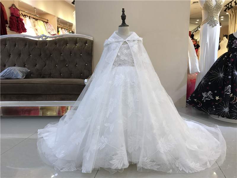 Cho thuê bán váy catwalk cho bé gái váy công chúa áo choàng trắng mô hình chủ nhà trang phục piano mới - Váy trẻ em vest bé trai model hàn quốc
