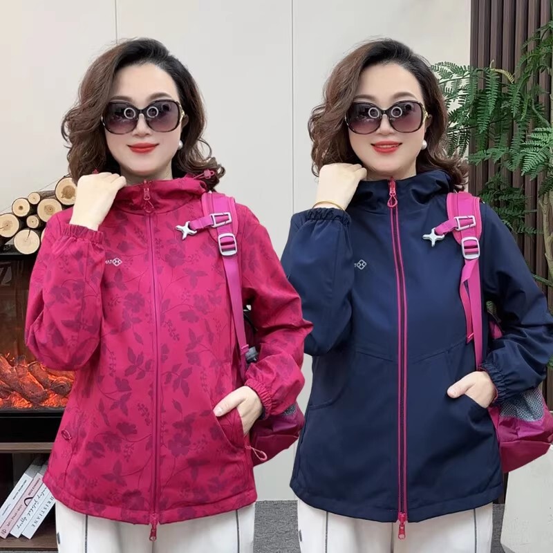 Spring and Autumn Softshell Jacket for Women, Reversible Hooded Coat, Mom-Style Travel Outdoor Casual Water-Resistant Windproof Thin Jacket