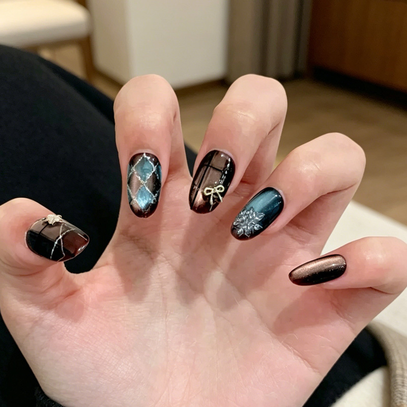 Ins-Style High-End Cat-Eye Handmade Short Press-On Nails with a Stylish Vibe That Enhance Complexion, Nail Stickers, Fake Nails Wholesale