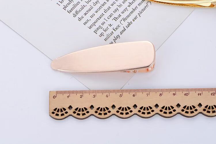 Phiên bản Hàn Quốc của phụ kiện tóc thanh lịch retro mờ chải kim loại kẹp tóc vịt vịt clip bangs clip bên clip kẹp tóc phụ kiện tóc gần đây