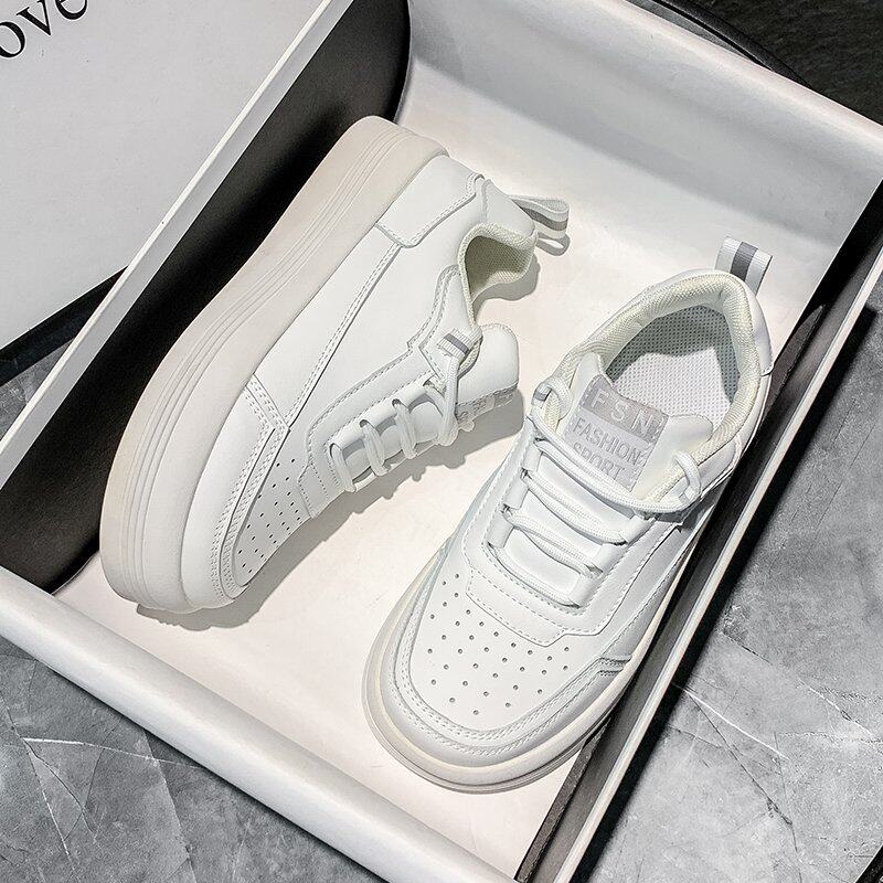 Original big head bread shoes woman 2022 spring summer lolita round head 100 hitch cake thick bottom leather face small white shoe tide