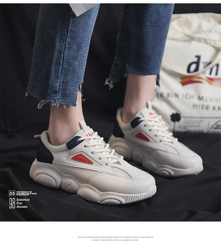 Kéo lại giày của phụ nữ Giày lưới gấu đỏ Giày nữ cũ Giày trắng 2019 mùa hè hoang dã Giày thể thao Hàn Quốc - Giày chạy bộ
