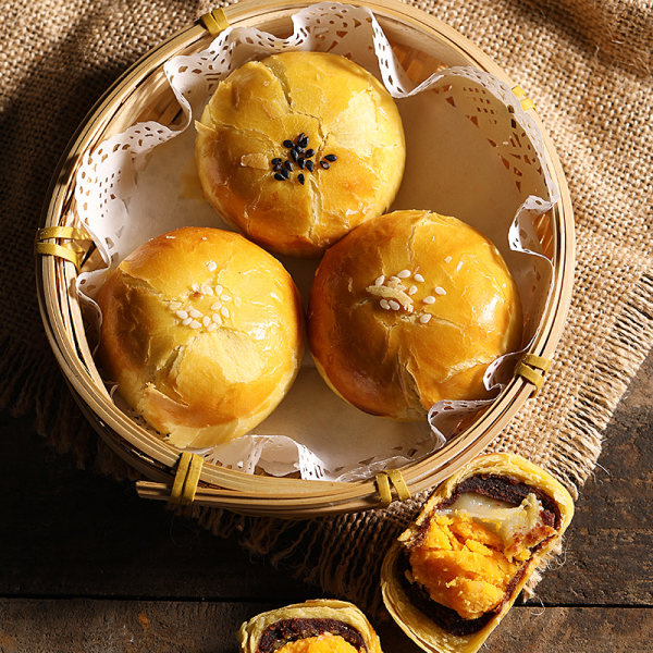 A1 爱逸 雪媚娘 海鸭蛋 蛋黄酥 55g*6个*2件 礼盒装 聚划算双重优惠折后￥34.8包邮（拍2件）